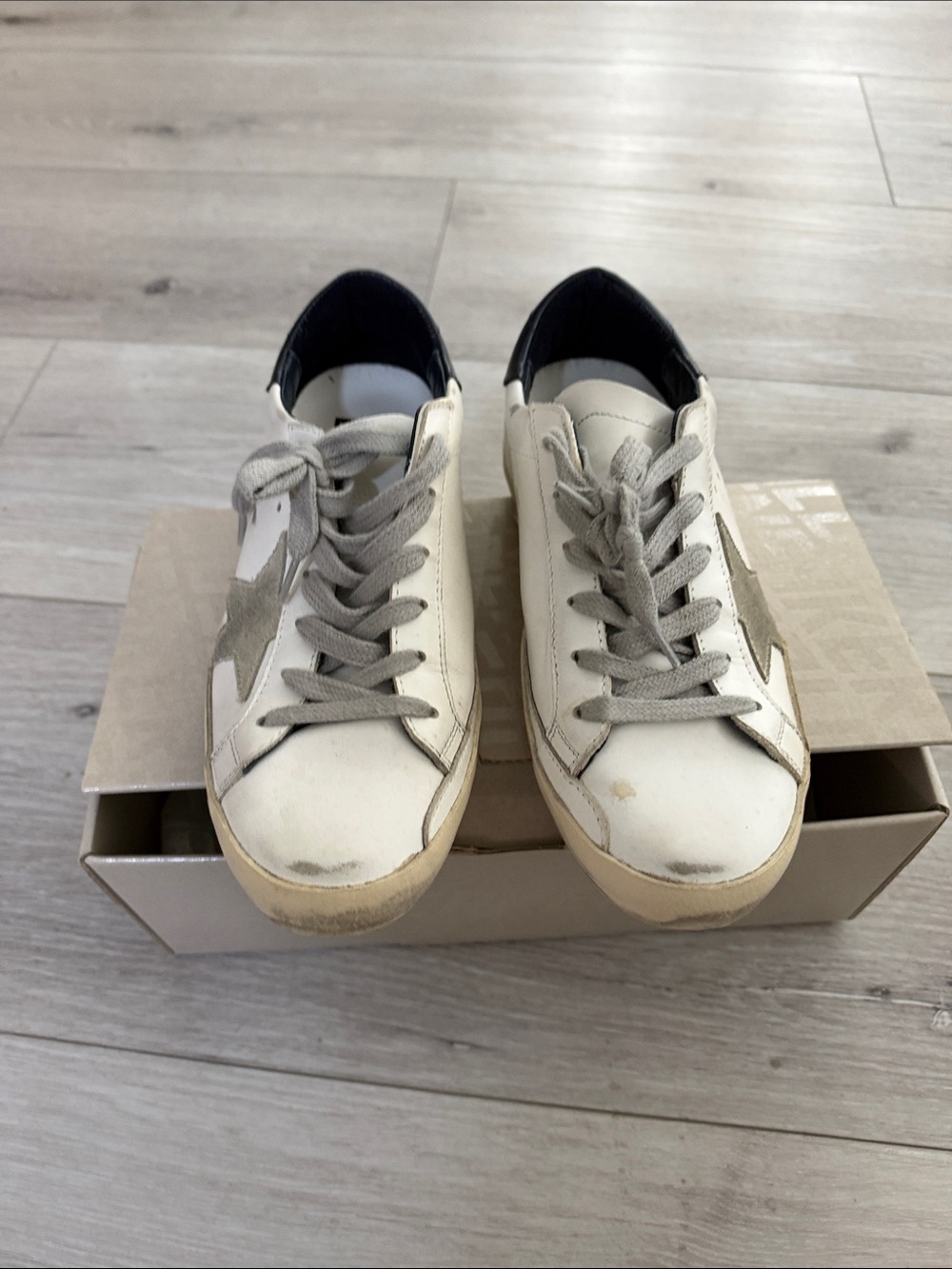Women’s golden goose super star